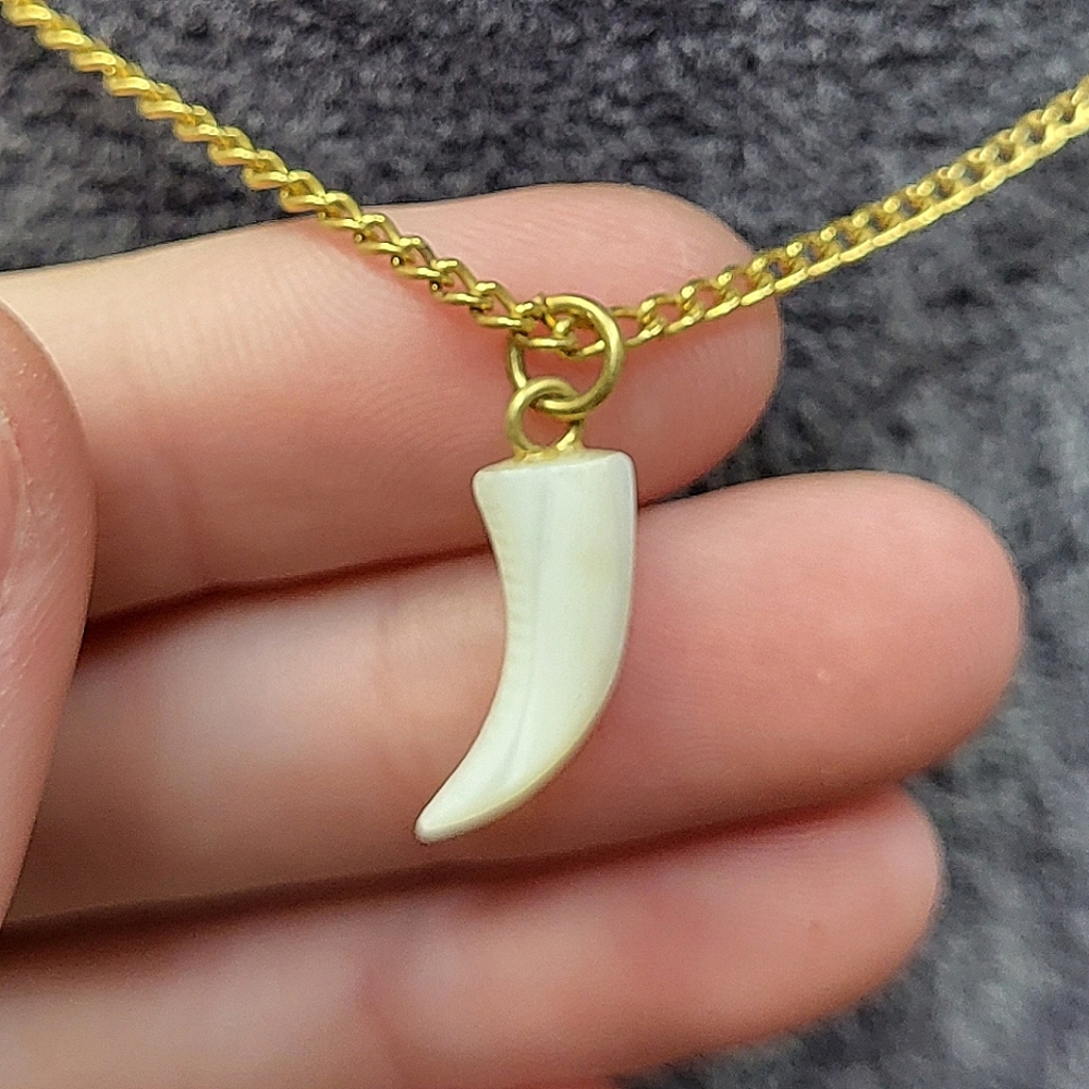 Little Claw Necklace